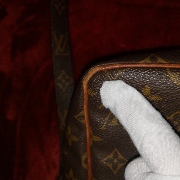 Vintage (LV) Louis Vuitton Monogram bag! - Picture 6 of 9